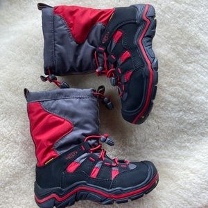 Toddler/kids Keen snow boots NWOT